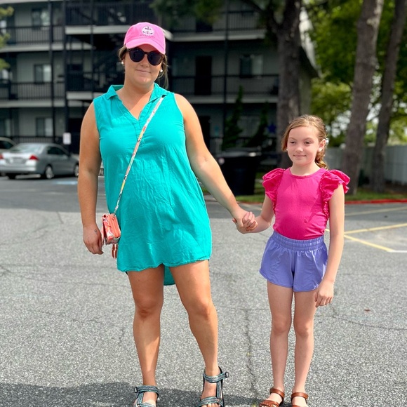 Meet your Posher, Tiffany - Picture 2 of 6